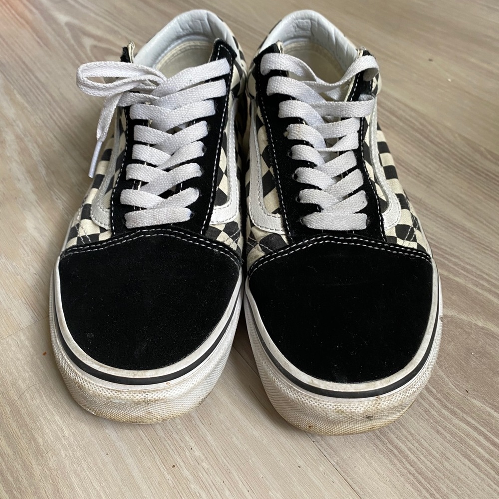 CHECKERED VANS🖤🤍